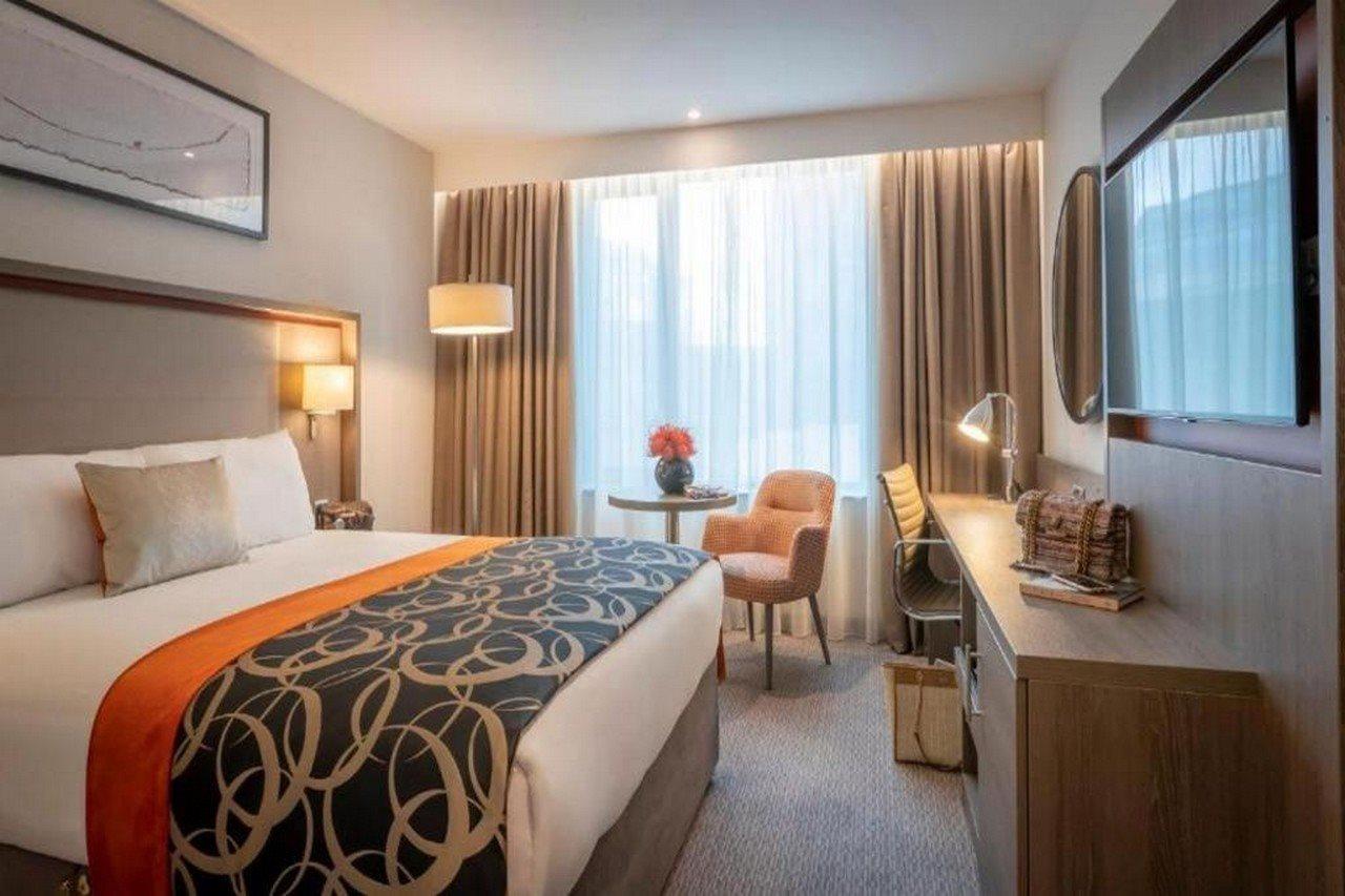 Clayton Hotel Manchester City Centre Dış mekan fotoğraf A room at the hotel