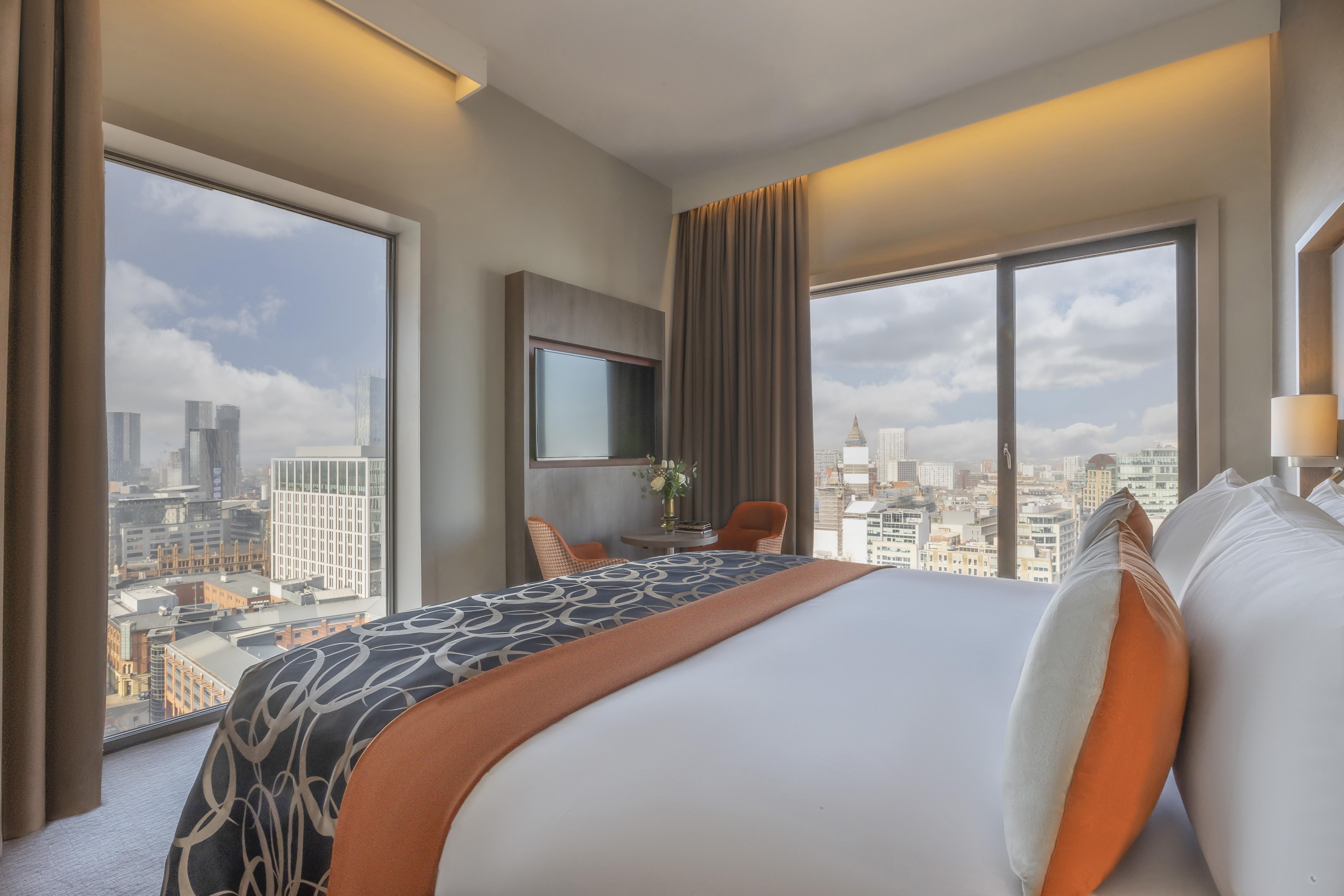 Clayton Hotel Manchester City Centre Dış mekan fotoğraf A room at the hotel