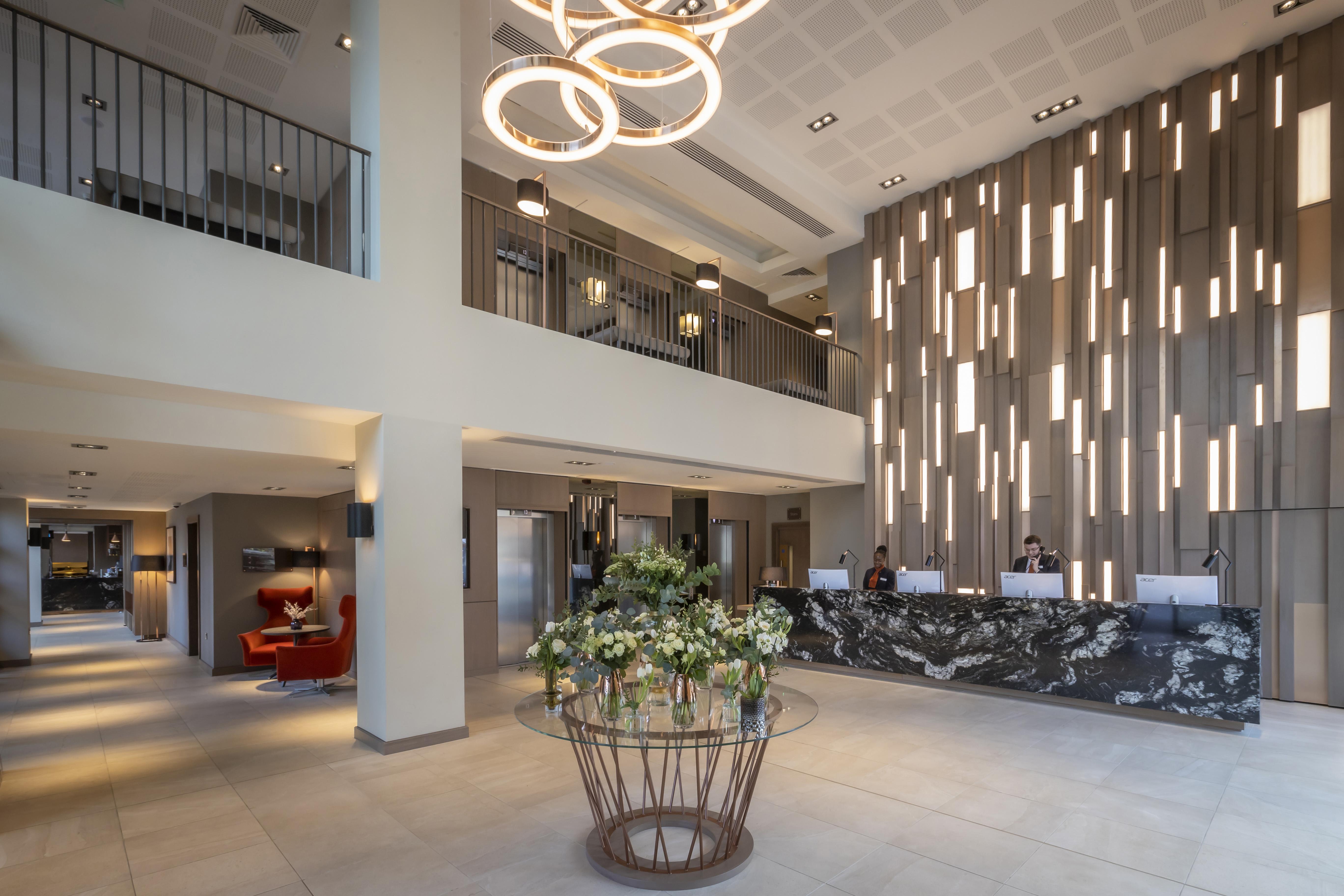 Clayton Hotel Manchester City Centre Dış mekan fotoğraf Reception area of the hotel