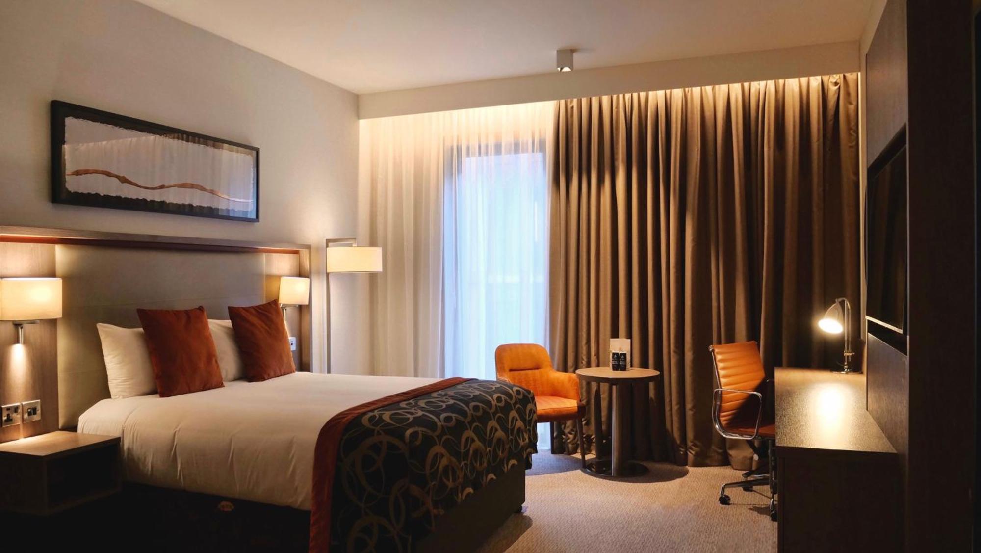 Clayton Hotel Manchester City Centre Dış mekan fotoğraf A room at the hotel