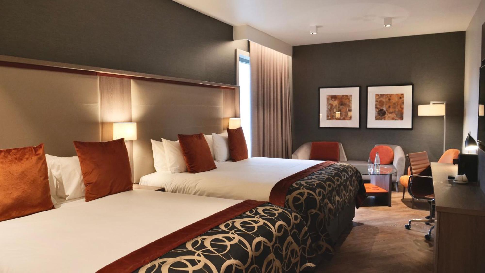 Clayton Hotel Manchester City Centre Dış mekan fotoğraf A room at the hotel
